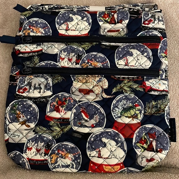 Vera Bradley Triple Zip Hipster NWT - Picture 4 of 11